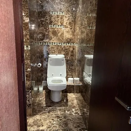 Dans Le Quartier Luxe 뇌이이쉬르세느