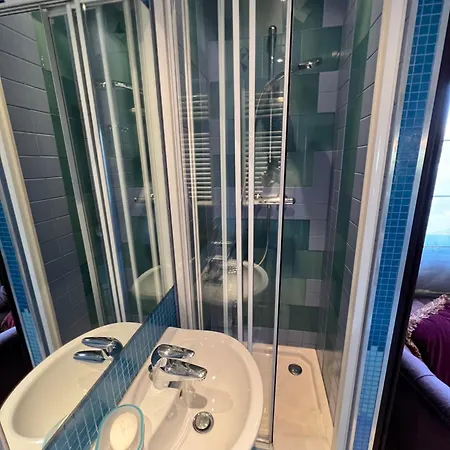 Dans Le Quartier Luxe Apartament
