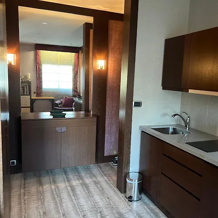 Dans Le Quartier Luxe