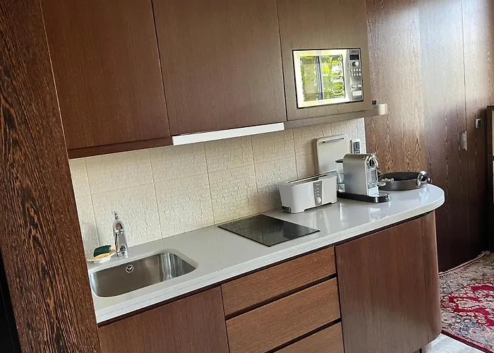 Dans Le Quartier Luxe Neuilly-sur-Seine