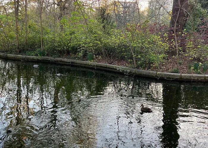 Dans Le Quartier Luxe Neuilly-sur-Seine