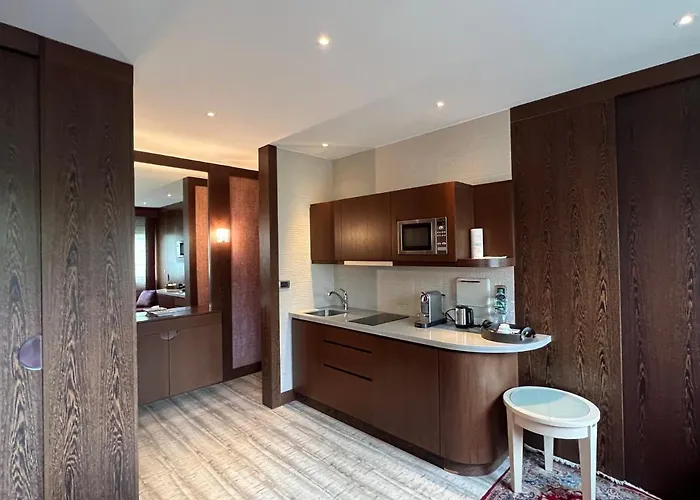 Dans Le Quartier Luxe